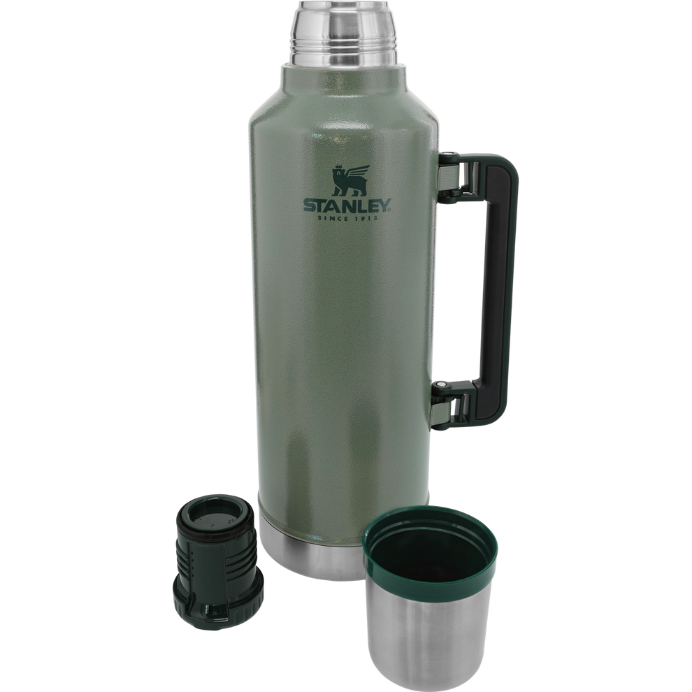 Stanley 1913 Classic Legendary Bottle 2.5 QT in Hammertone Green