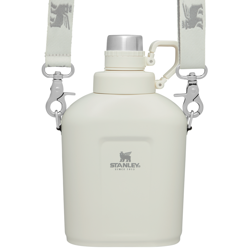 Stanley 1913 The Legendary Classic Canteen 1.1QT in Cream