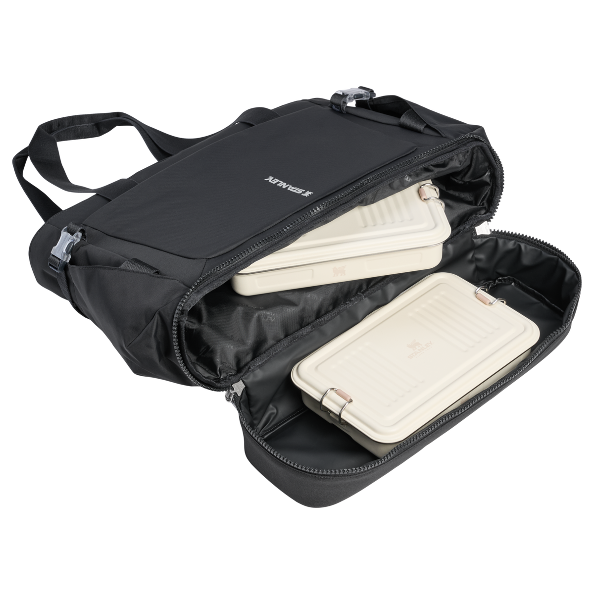 Stanley 1913 The Vitalize™ Tote 27.6 QT in Black