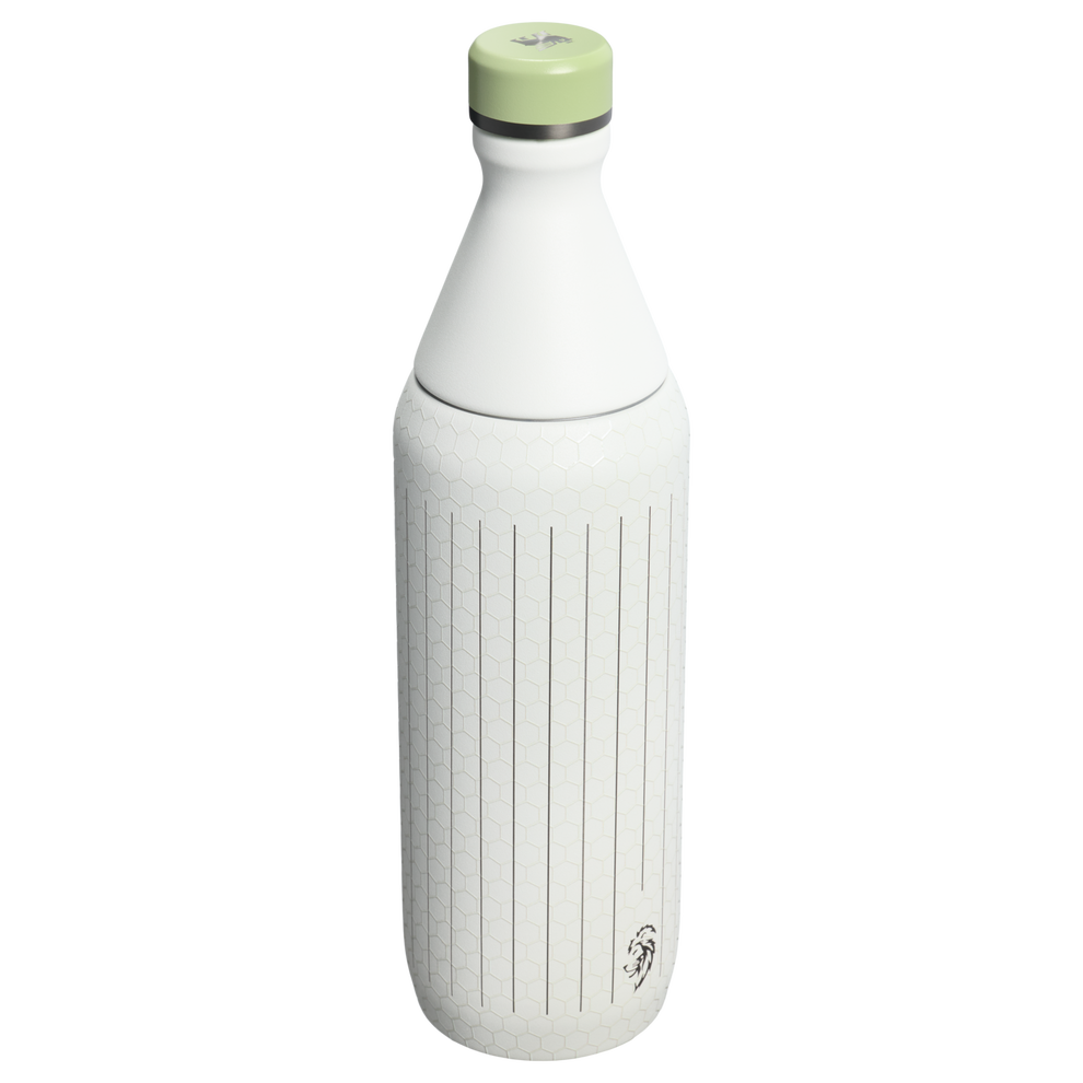 Stanley 1913 The Stanley 1913 x Nelly Korda All Day Slim Bottle 20 OZ in Nelly Korda Pinstripe