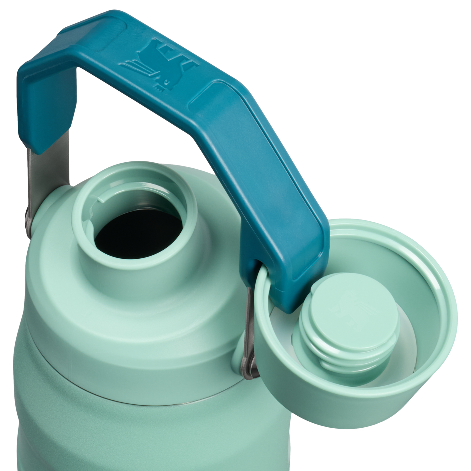 Stanley 1913 IceFlow™ Bottle with Fast Flow Lid 24 OZ in Spring Green | View 2